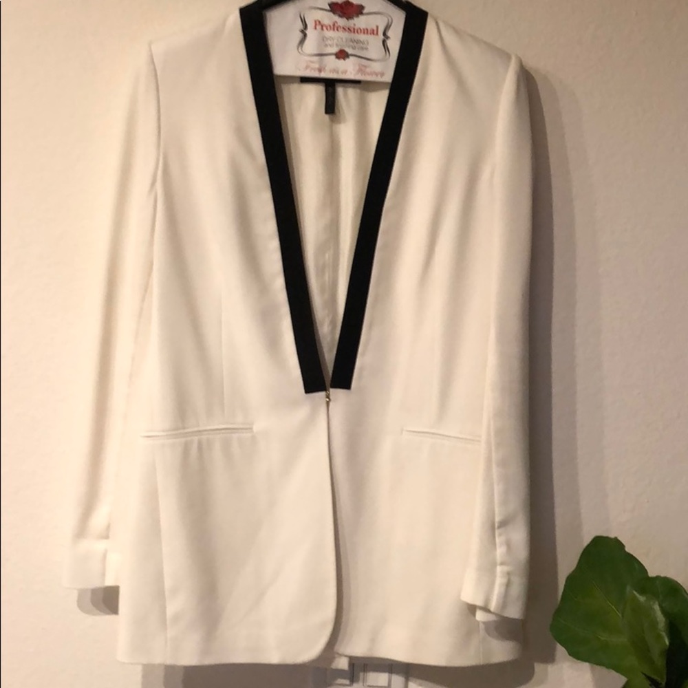 BCBG Tuxedo White Blazer Small